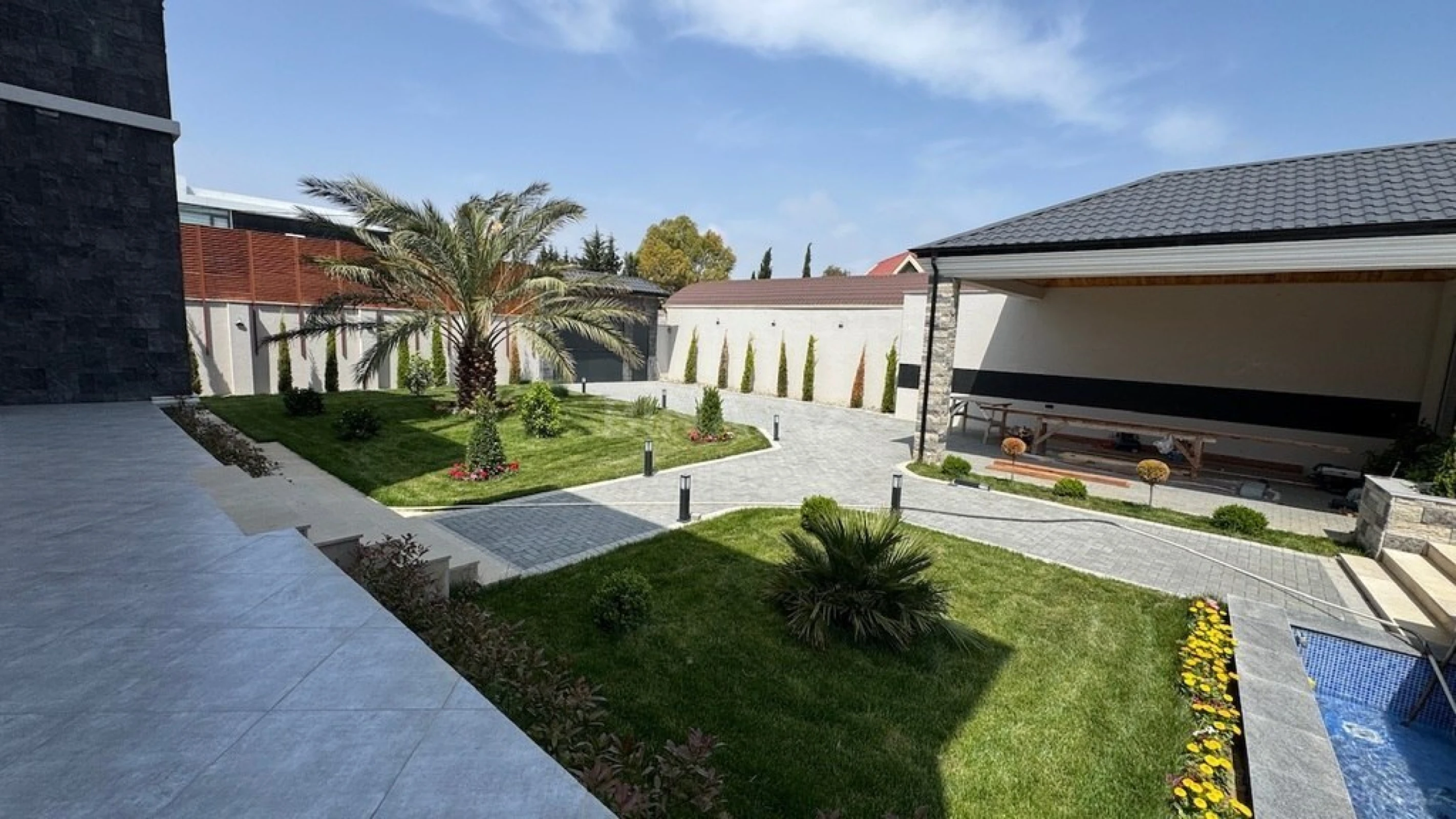 Satılır 6 otaqlı həyət evi 500 m²