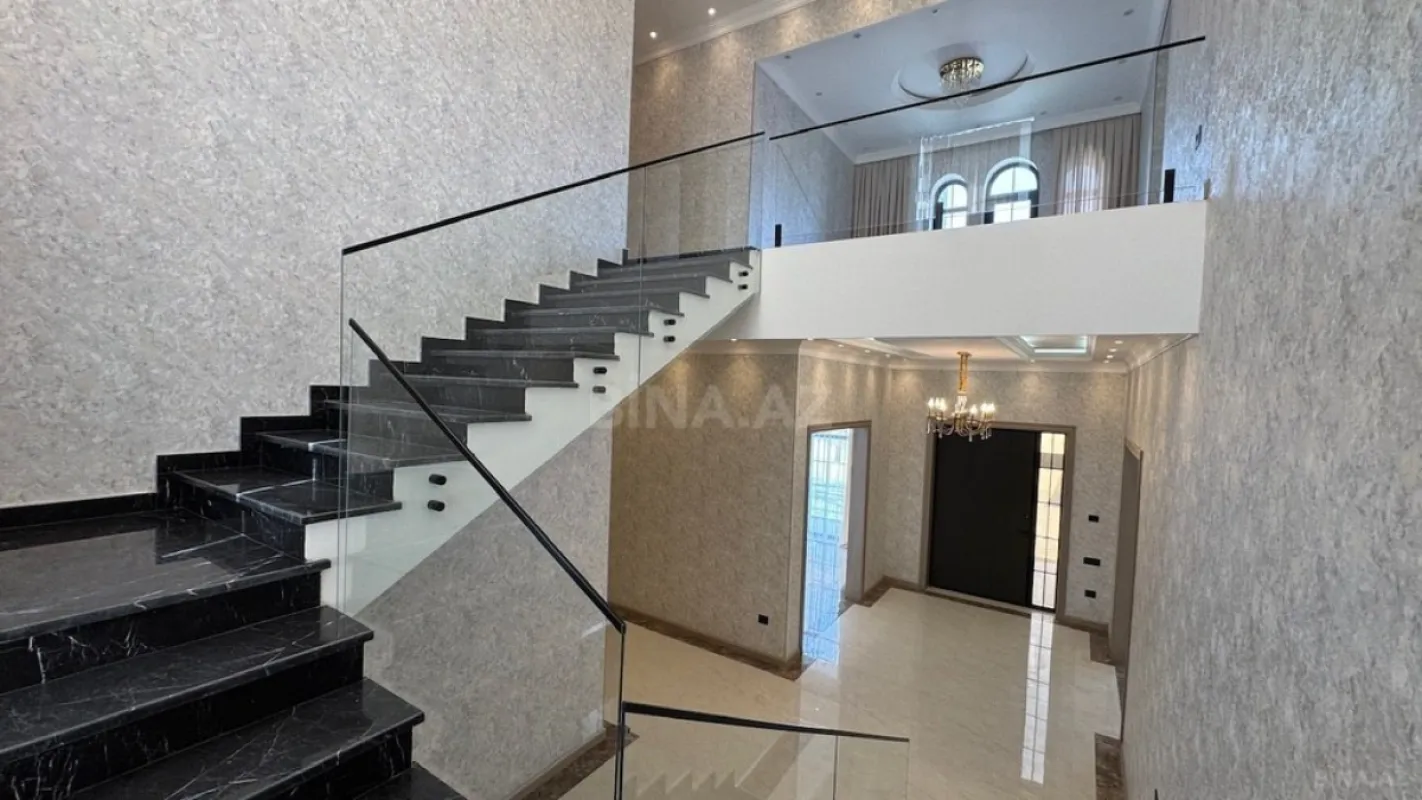 Satılır 6 otaqlı həyət evi 500 m²