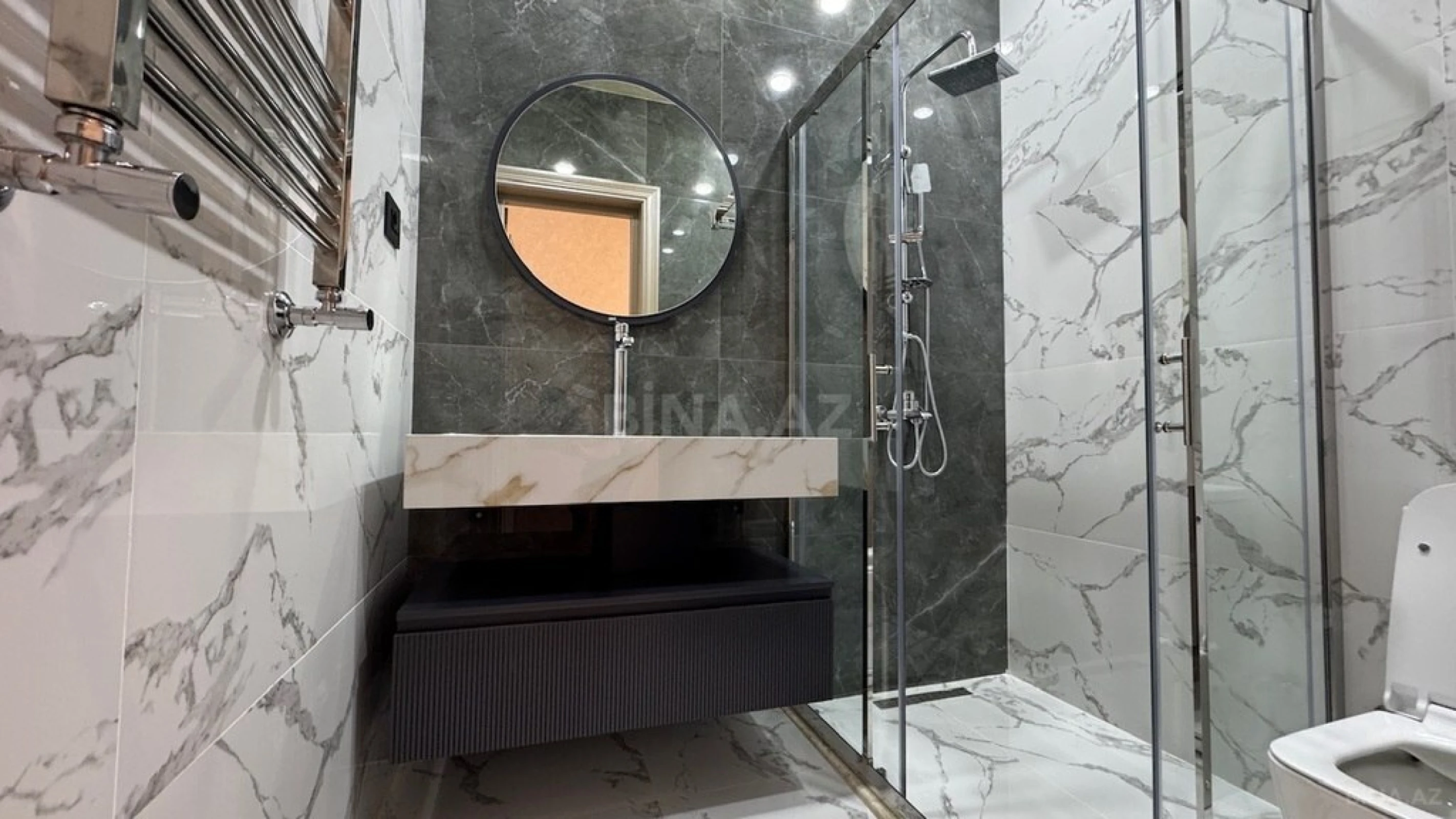 Satılır 6 otaqlı həyət evi 500 m²