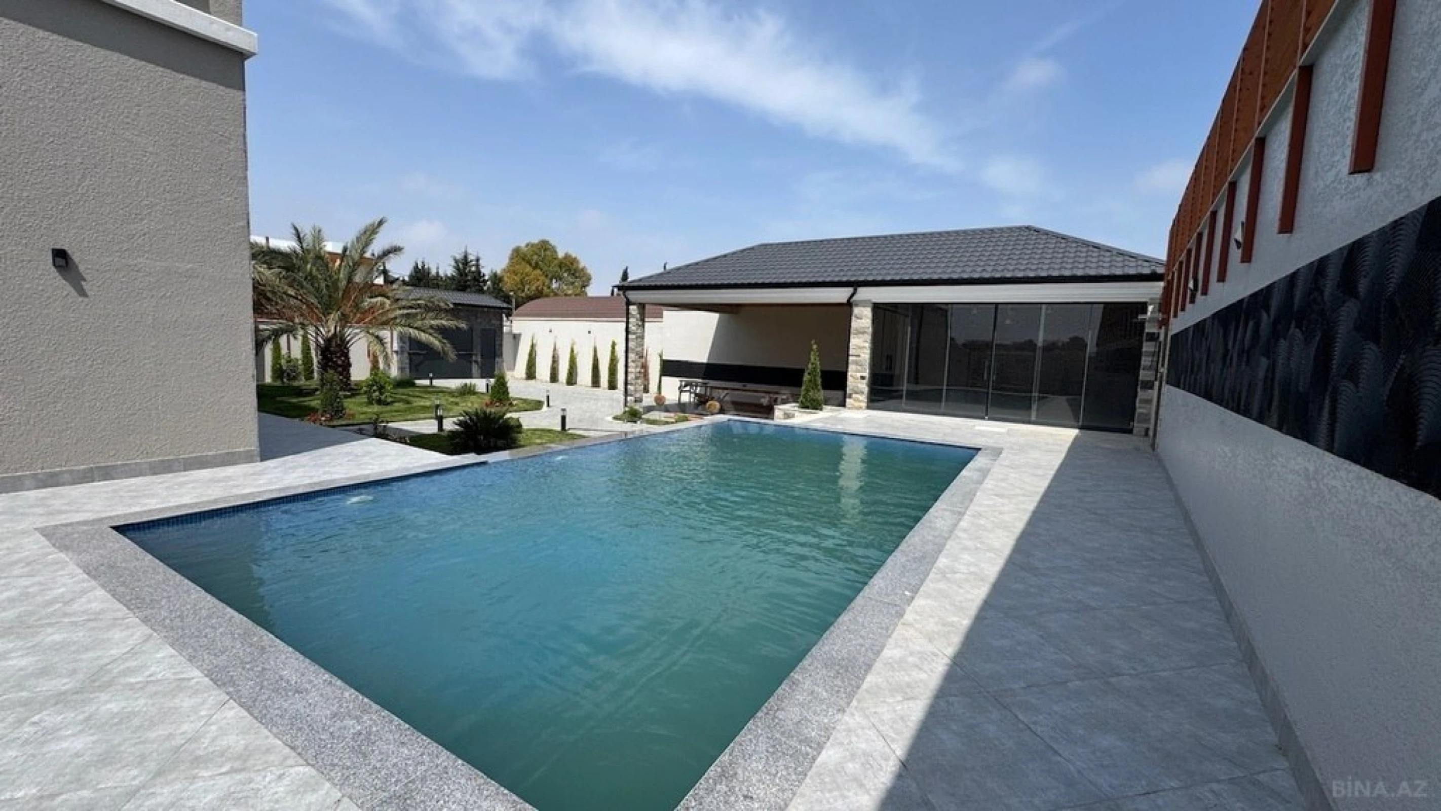 Satılır 6 otaqlı həyət evi 500 m²