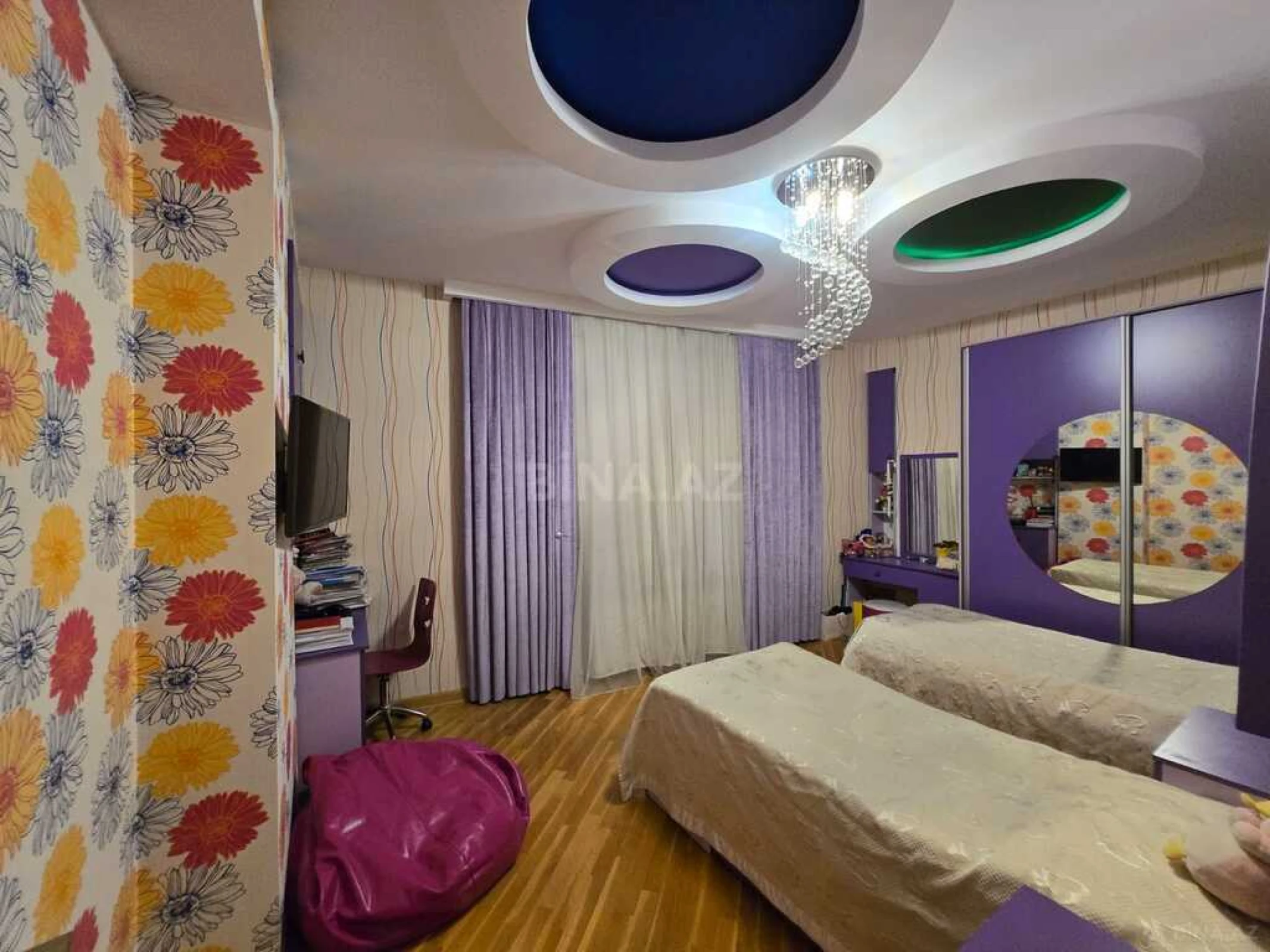 Satılır 4 otaqlı mənzil 145 m²