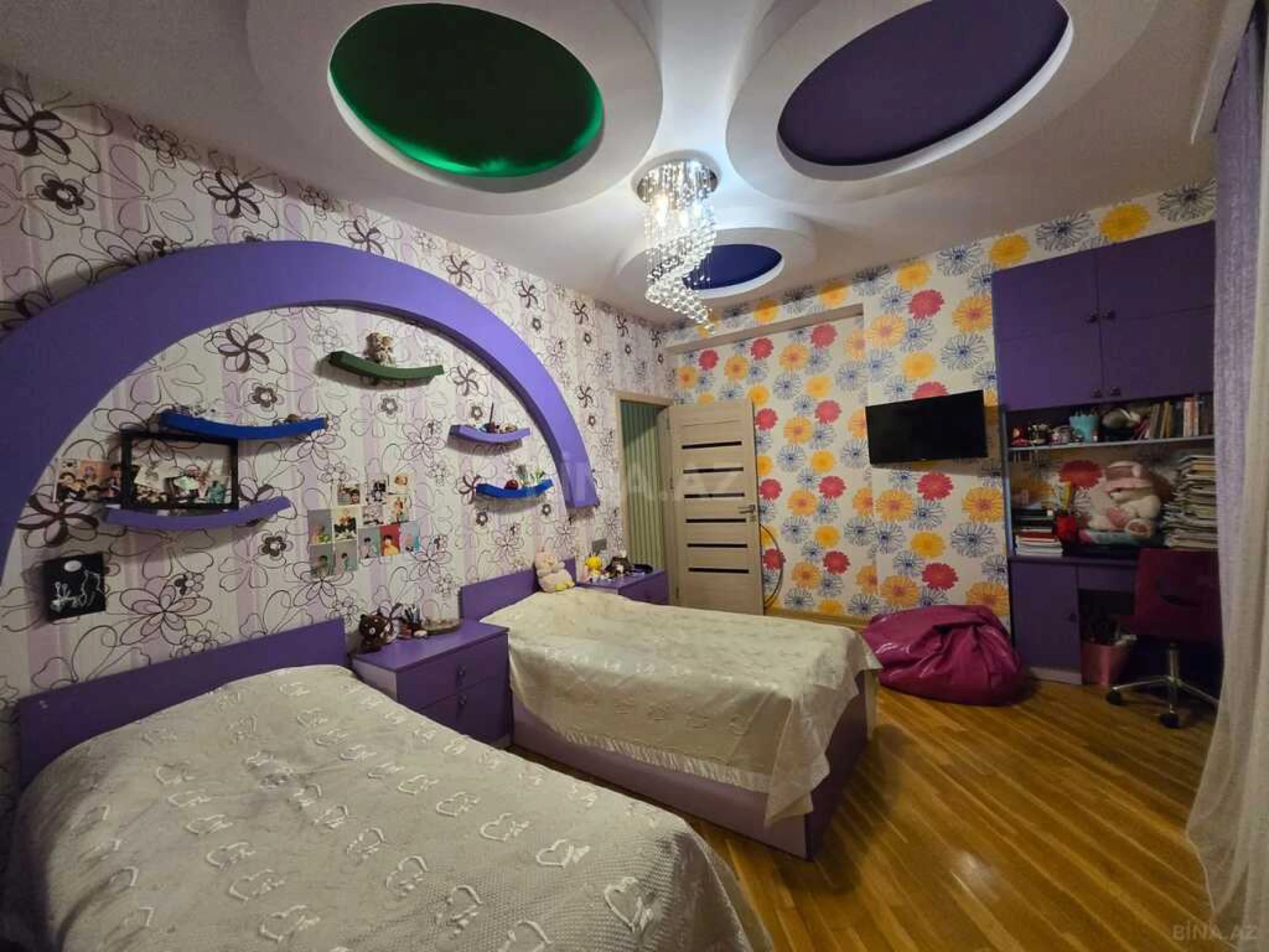 Satılır 4 otaqlı mənzil 145 m²