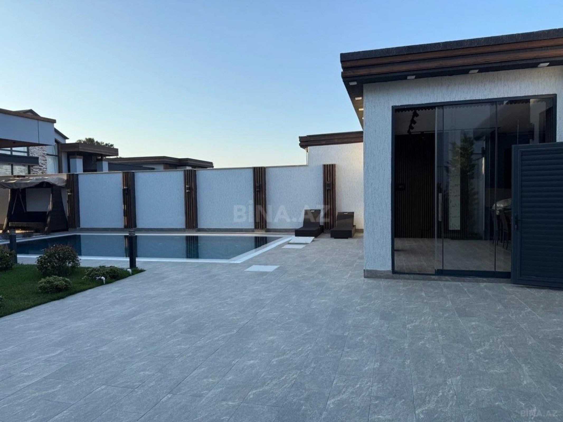 Kirayə verilir 5 otaqlı həyət evi 280 m²