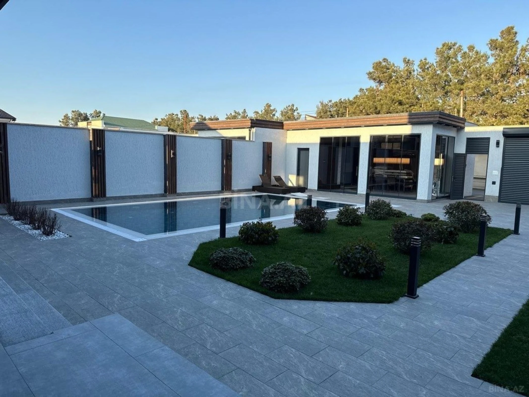 Kirayə verilir 5 otaqlı həyət evi 280 m²