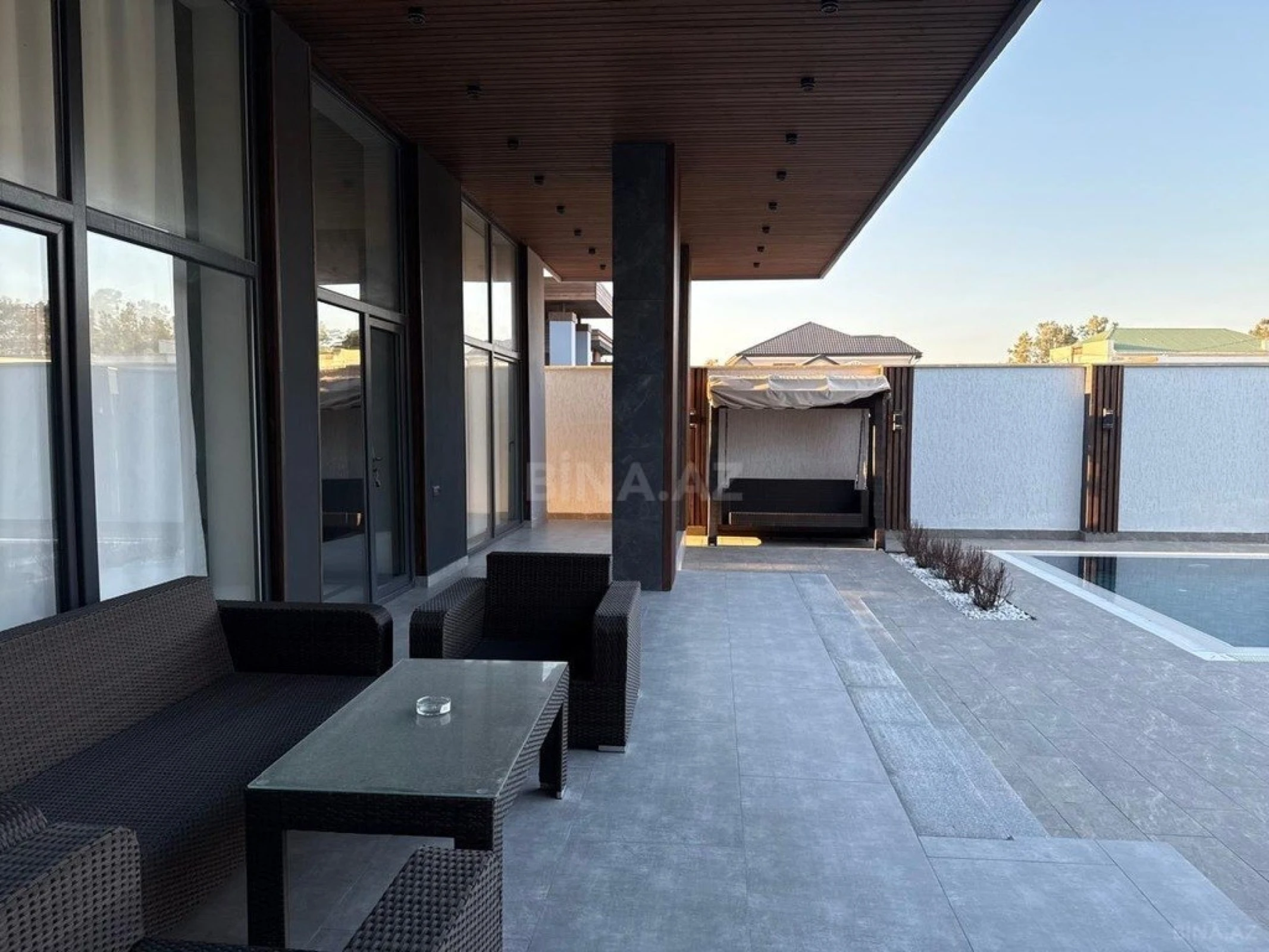 Kirayə verilir 5 otaqlı həyət evi 280 m²