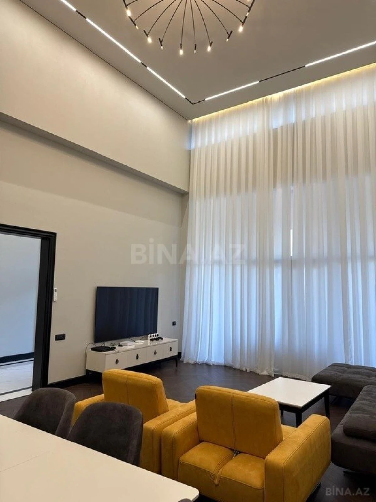 Kirayə verilir 5 otaqlı həyət evi 280 m²
