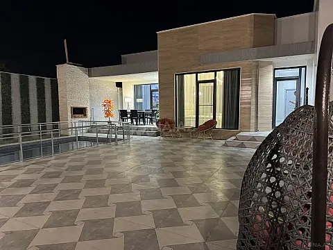 Kirayə verilir 4 otaqlı həyət evi 220 m²