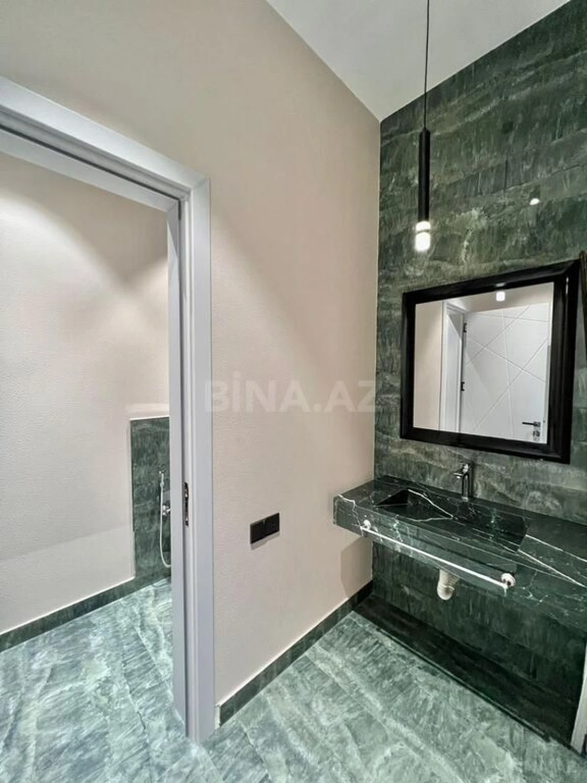 Kirayə verilir 4 otaqlı həyət evi 300 m²