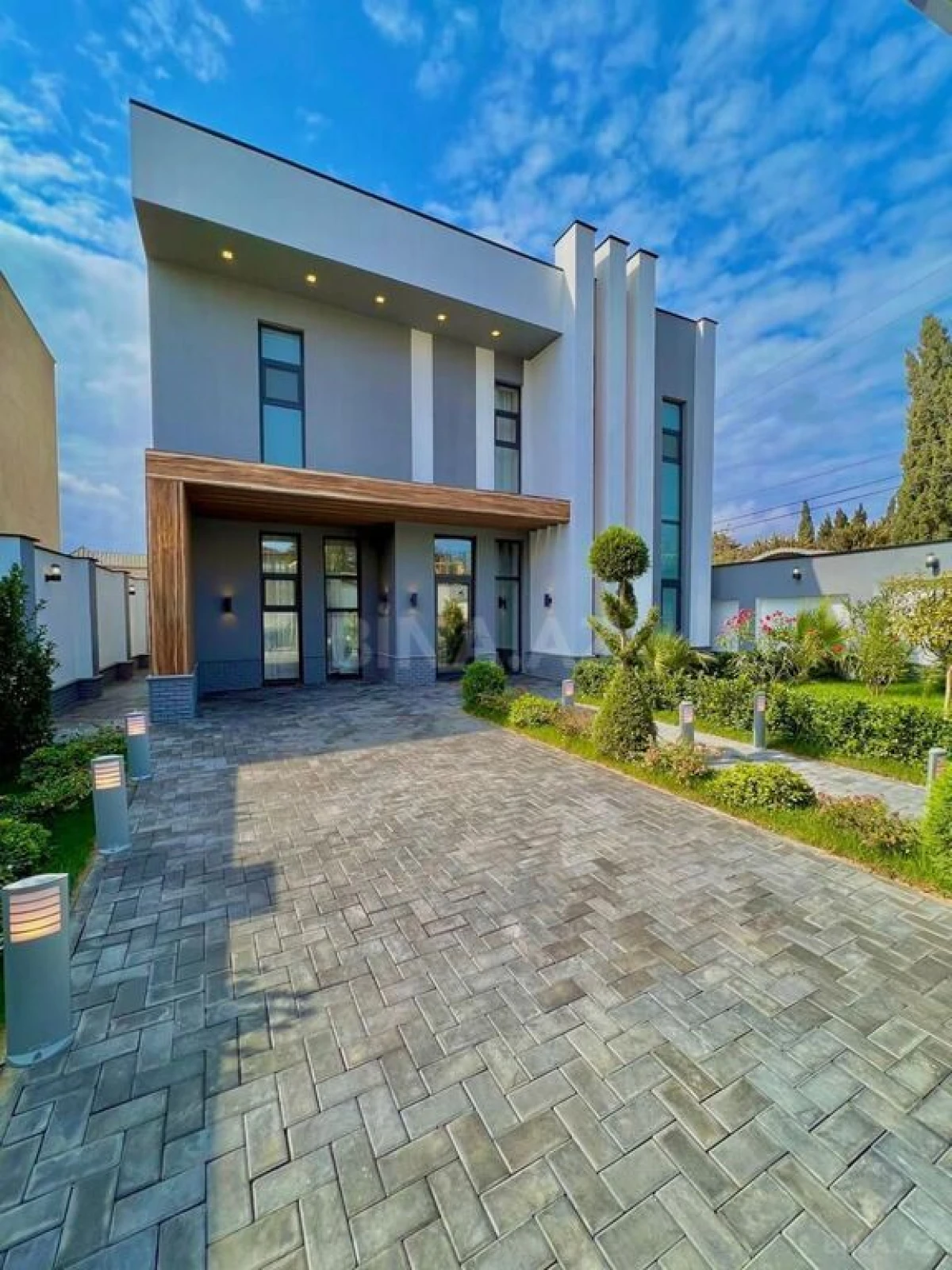 Kirayə verilir 4 otaqlı həyət evi 300 m²
