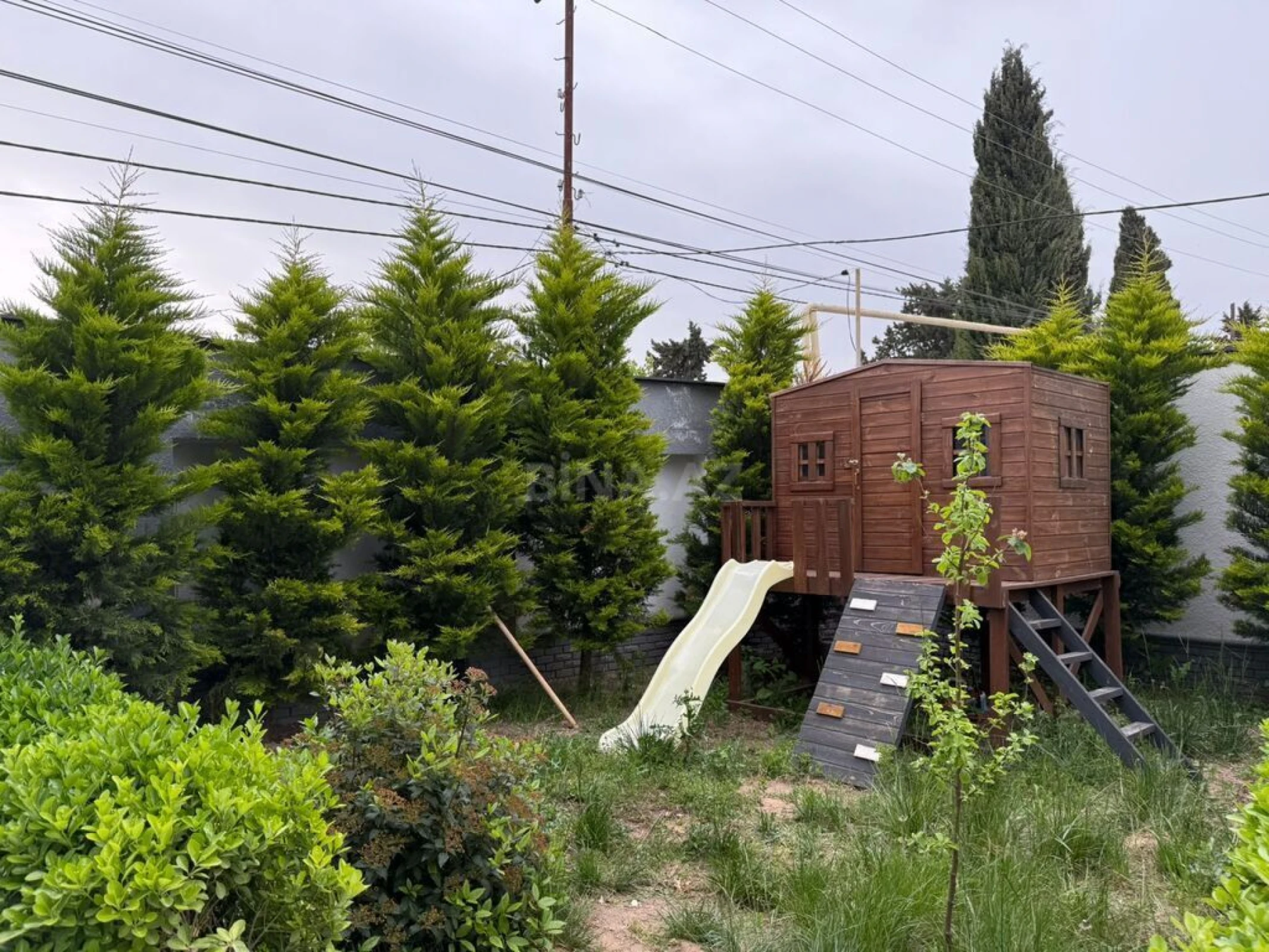 Kirayə verilir 4 otaqlı həyət evi 300 m²