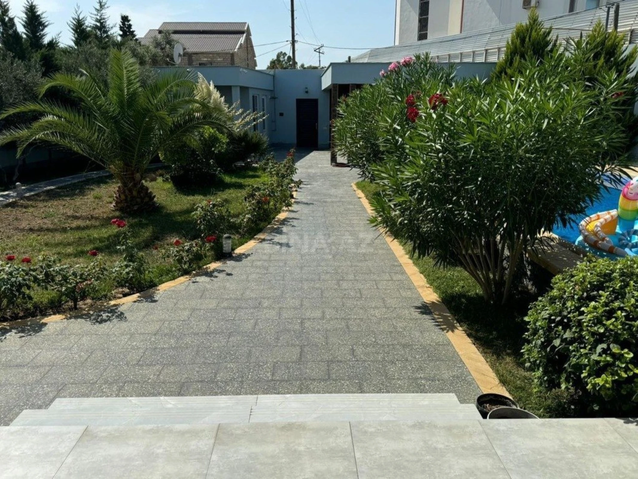 Kirayə verilir 5 otaqlı həyət evi 280 m²