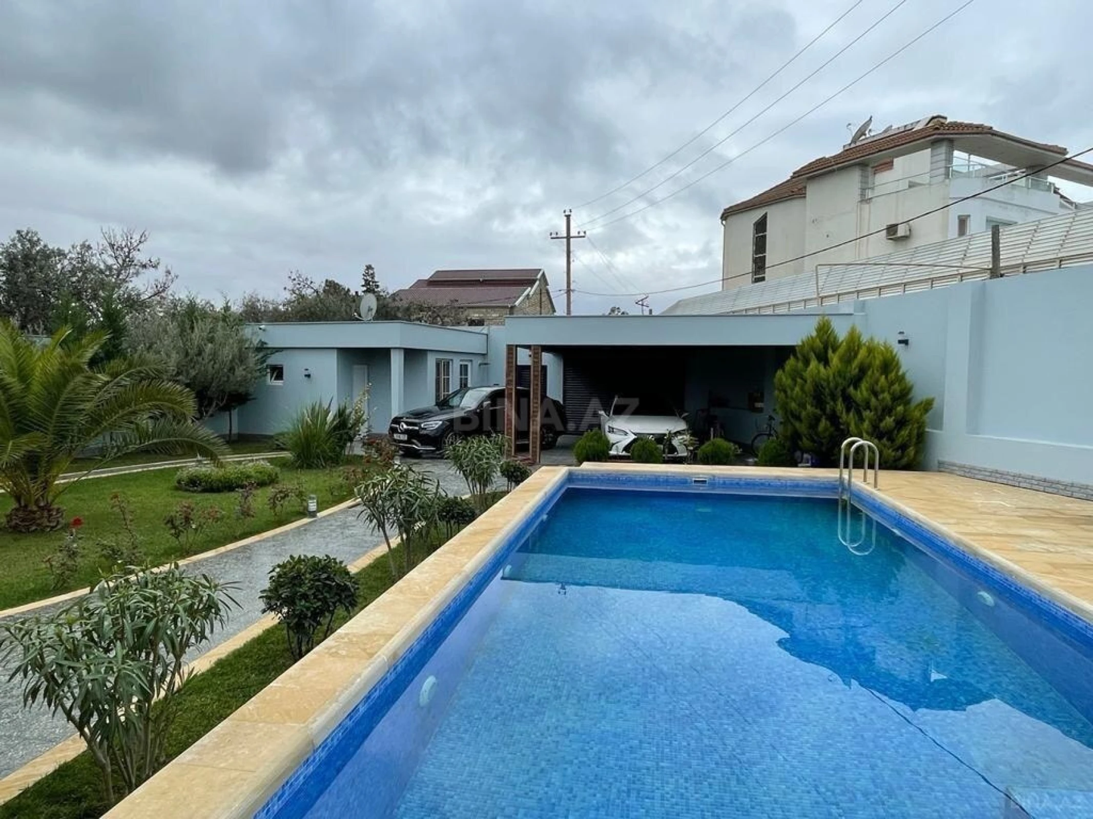 Kirayə verilir 5 otaqlı həyət evi 280 m²