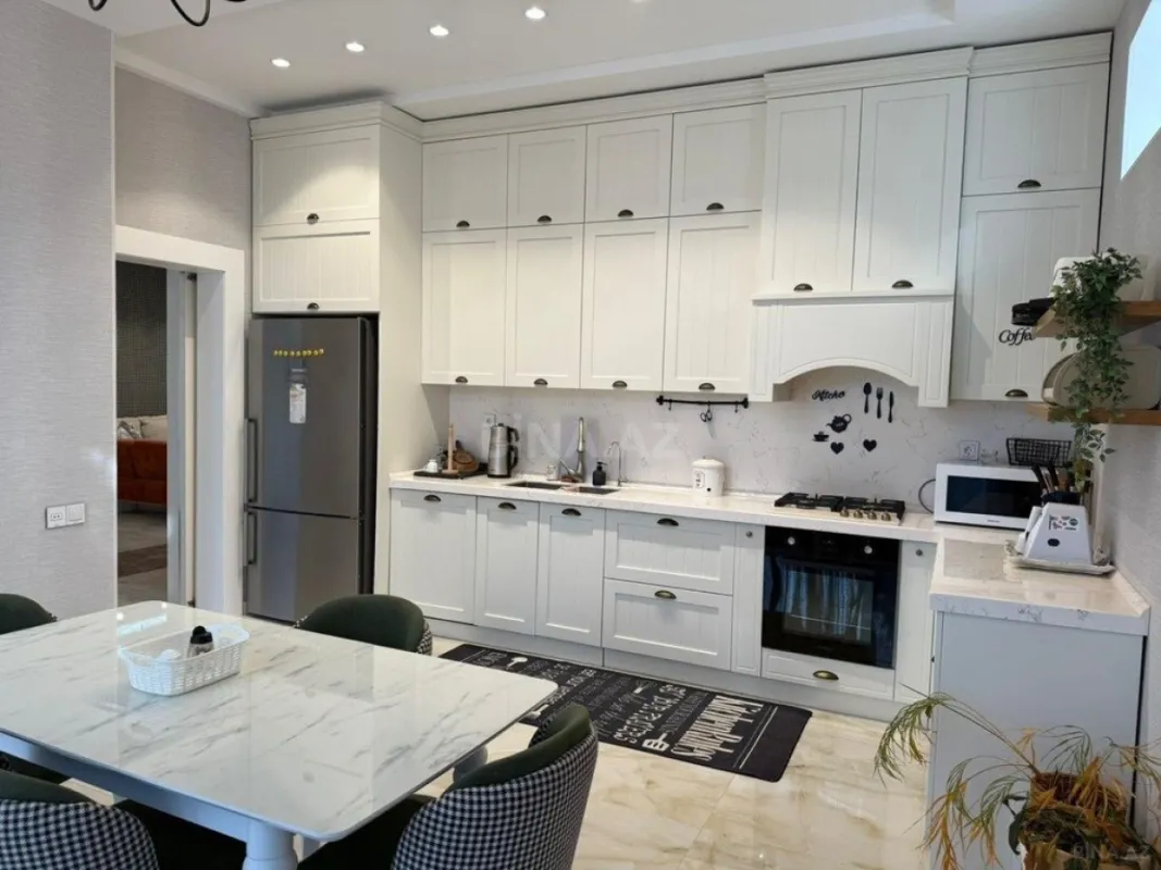 Kirayə verilir 5 otaqlı həyət evi 280 m²