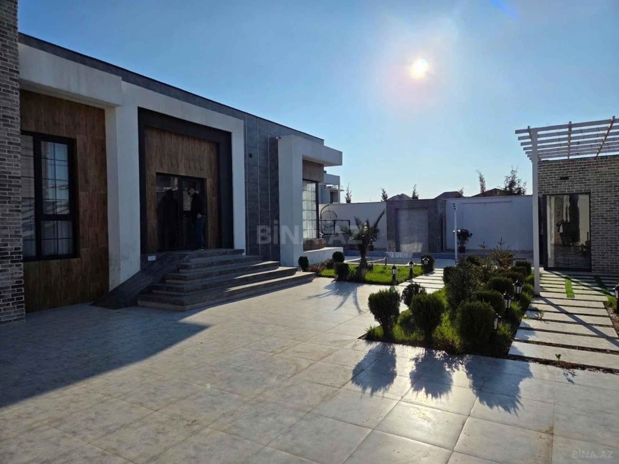 Kirayə verilir 5 otaqlı həyət evi 290 m²