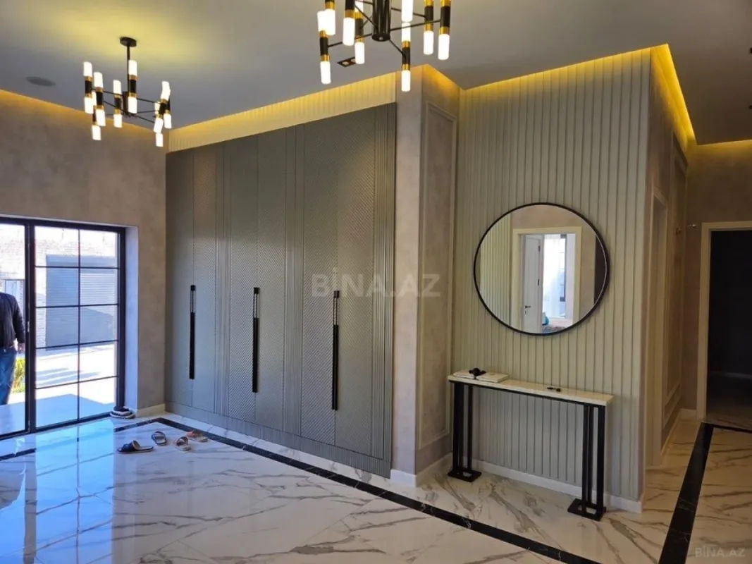 Kirayə verilir 5 otaqlı həyət evi 290 m²