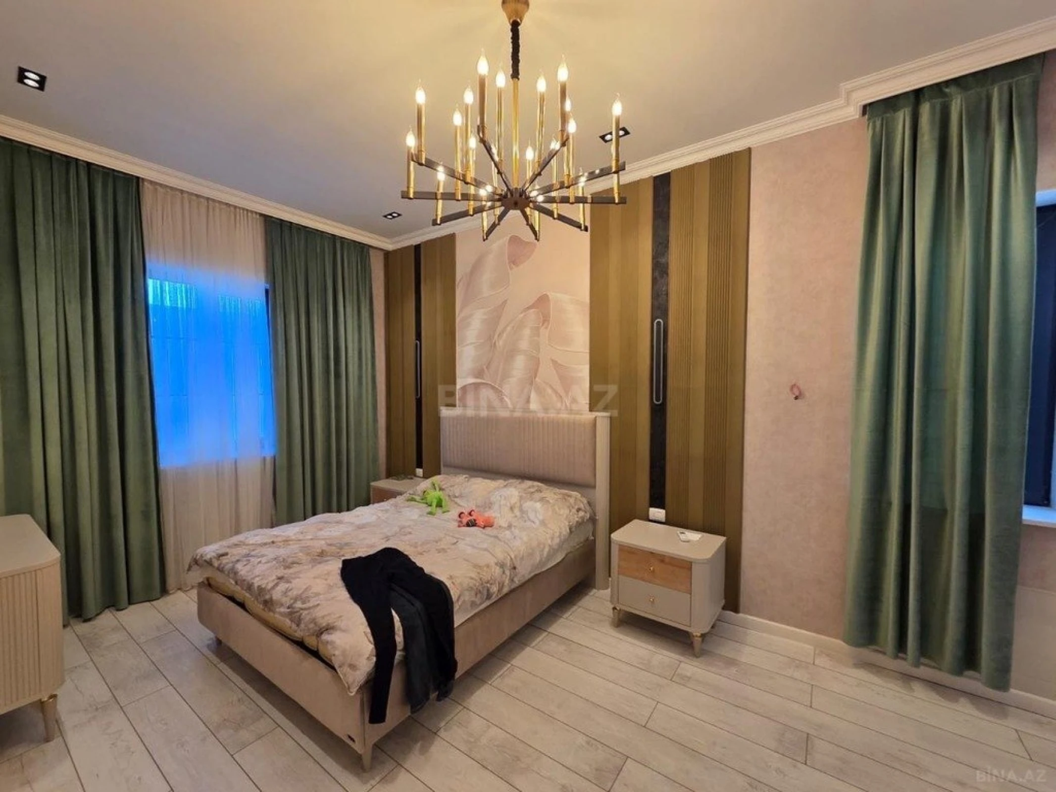 Kirayə verilir 5 otaqlı həyət evi 290 m²