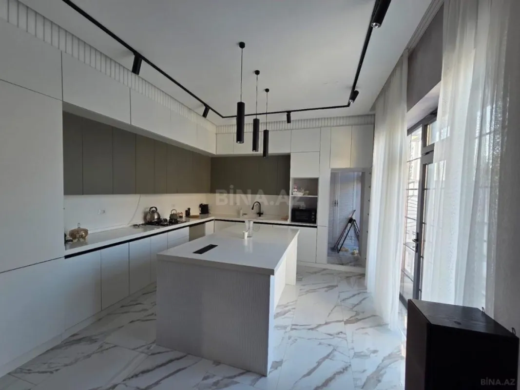 Kirayə verilir 5 otaqlı həyət evi 290 m²