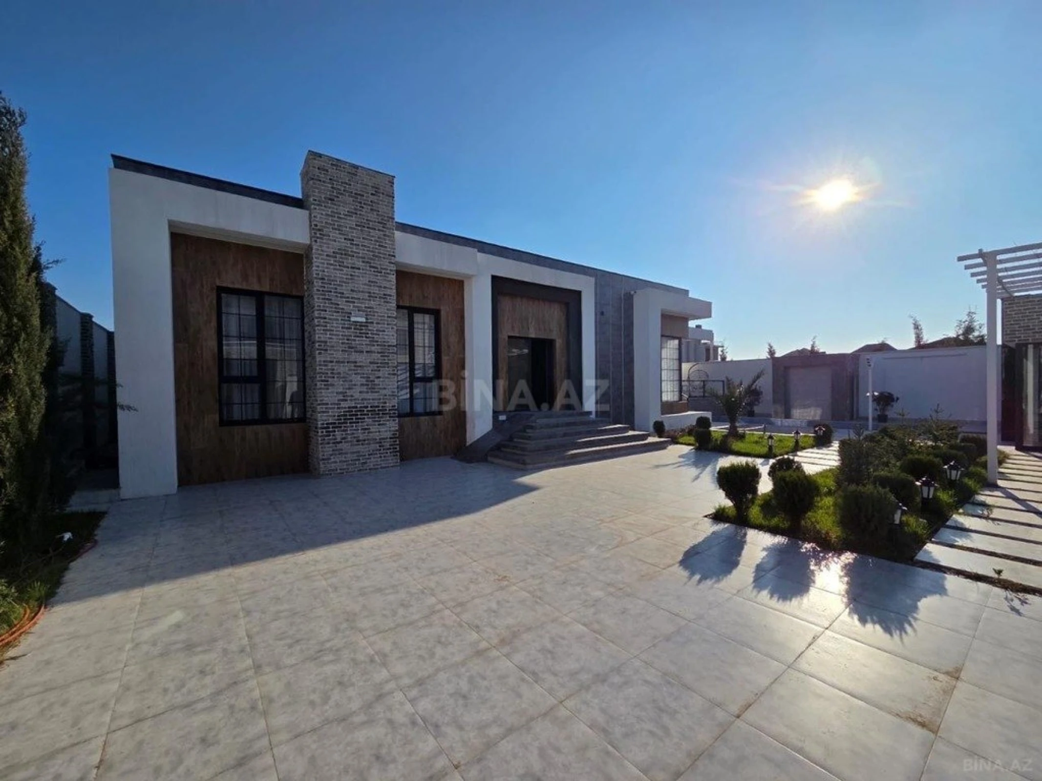 Kirayə verilir 5 otaqlı həyət evi 290 m²