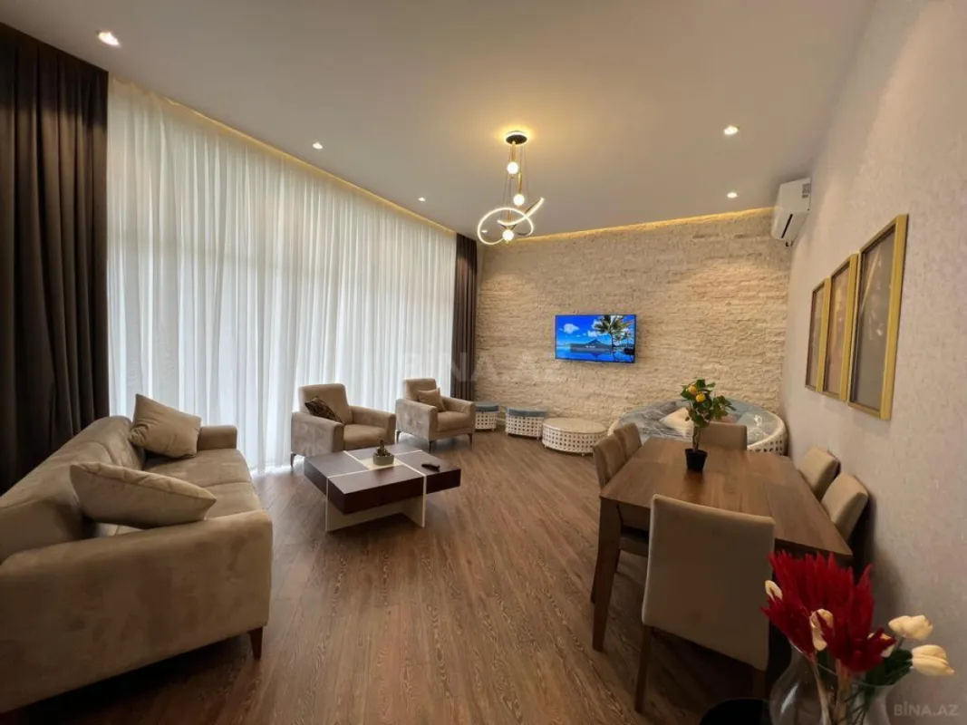 Kirayə verilir 4 otaqlı həyət evi 280 m²