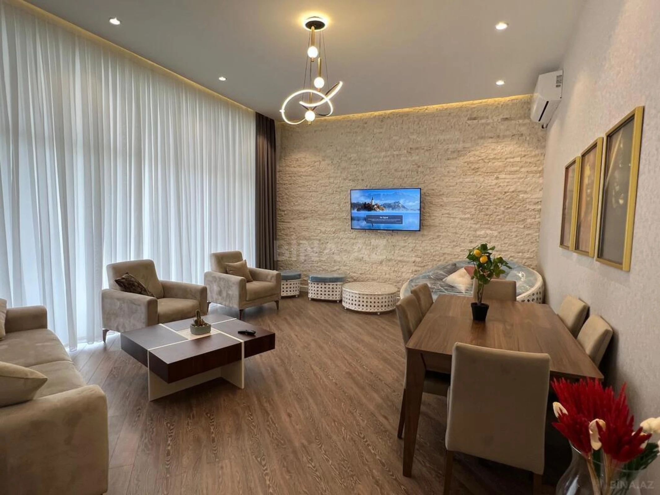 Kirayə verilir 4 otaqlı həyət evi 280 m²