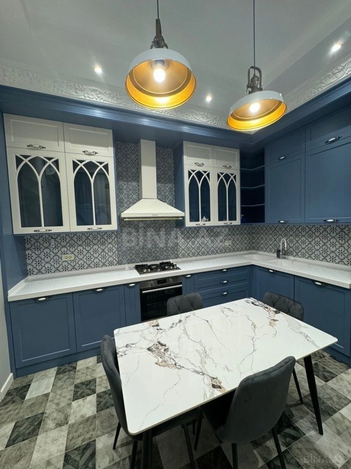 Kirayə verilir 4 otaqlı həyət evi 240 m²