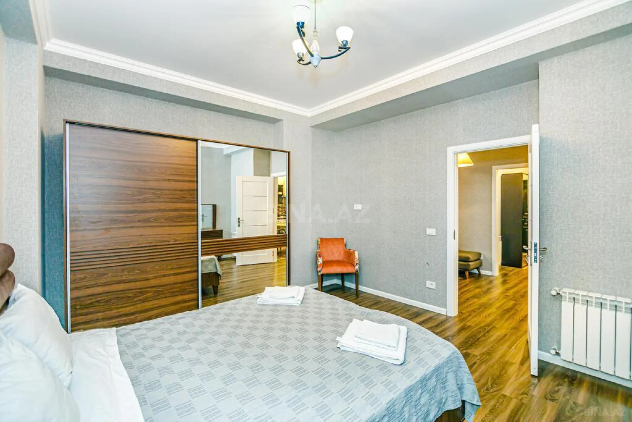 Kirayə verilir 2 otaqlı mənzil 110 m²