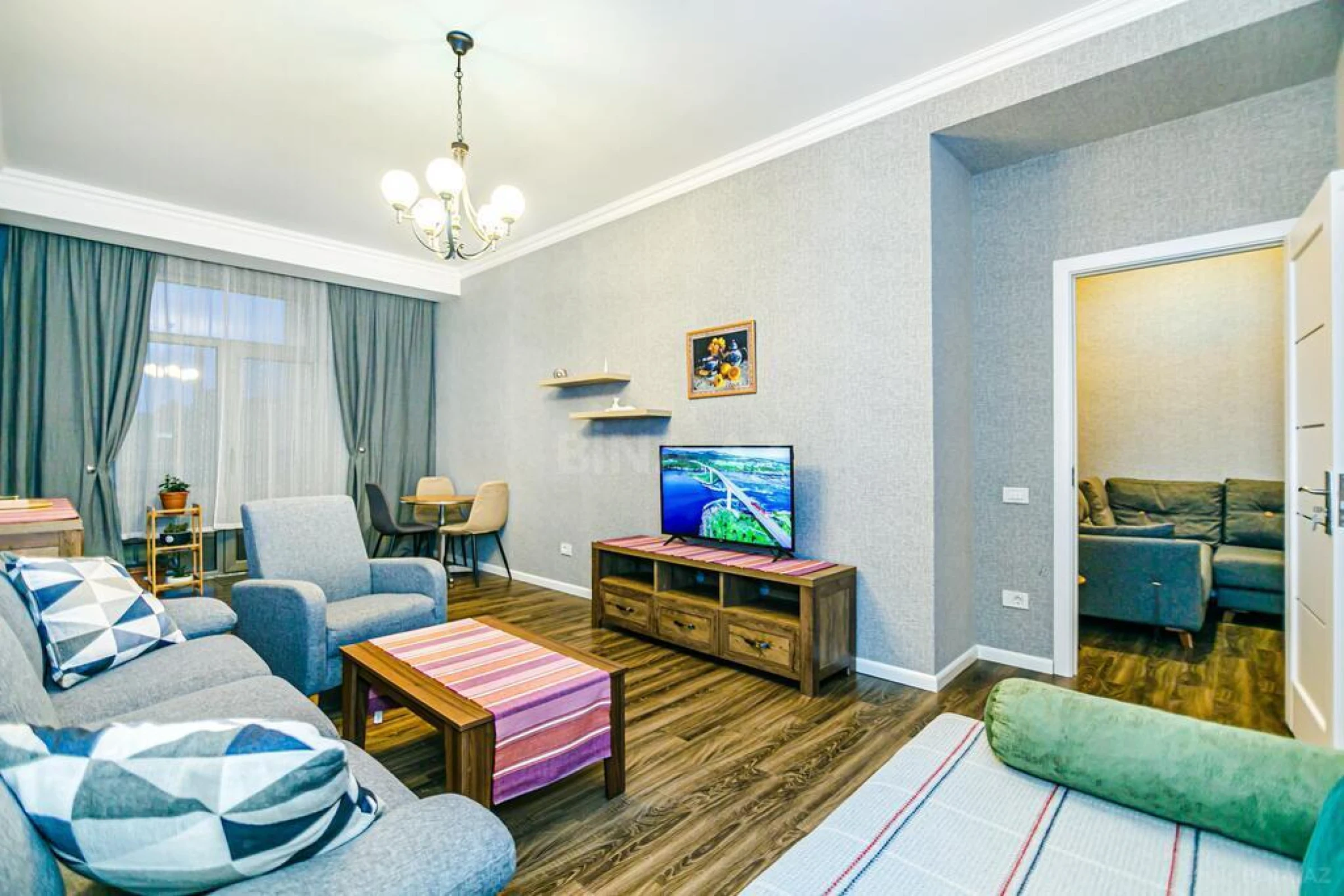 Kirayə verilir 2 otaqlı mənzil 110 m²