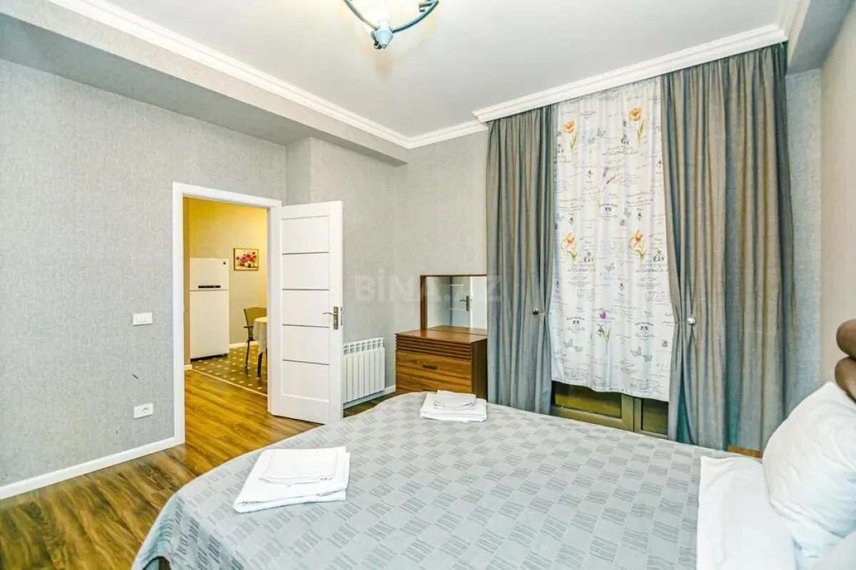 Kirayə verilir 2 otaqlı mənzil 110 m²