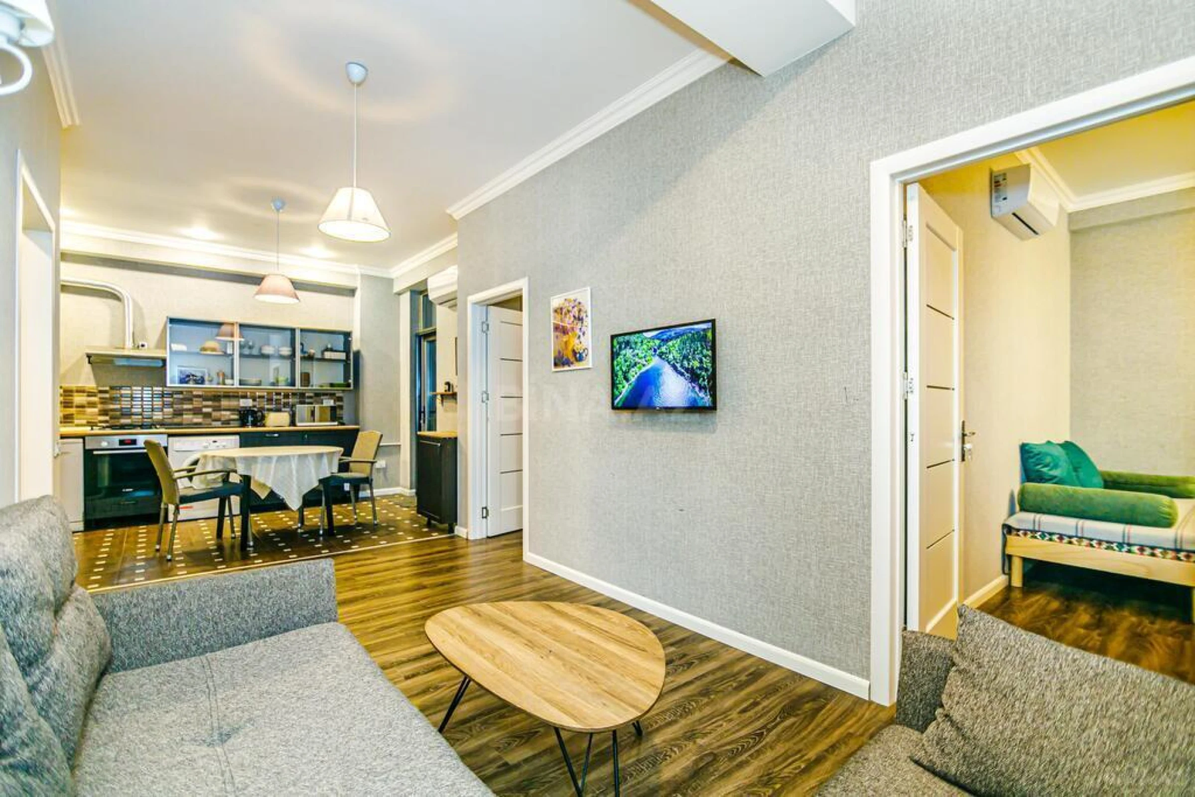 Kirayə verilir 2 otaqlı mənzil 110 m²