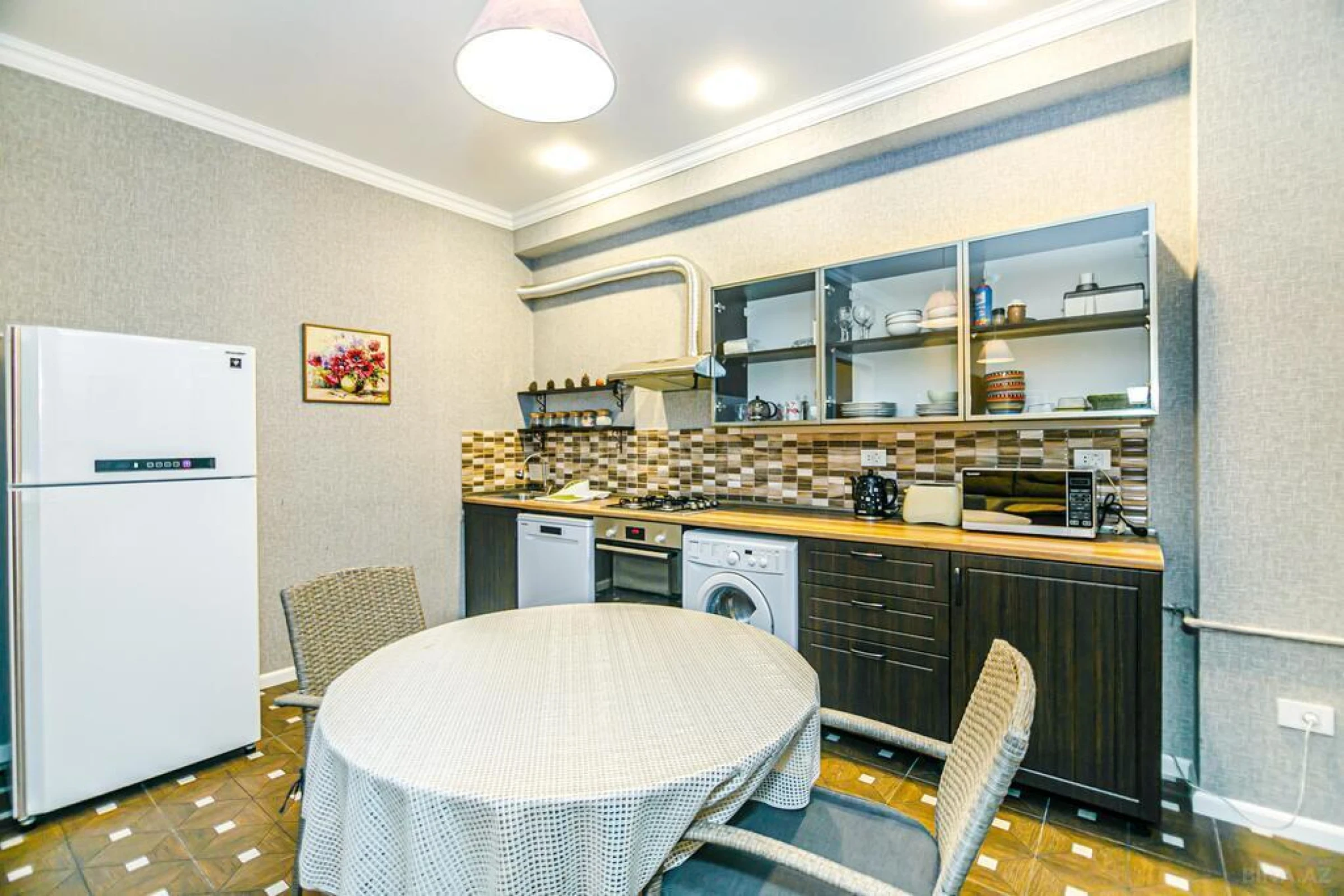 Kirayə verilir 2 otaqlı mənzil 110 m²