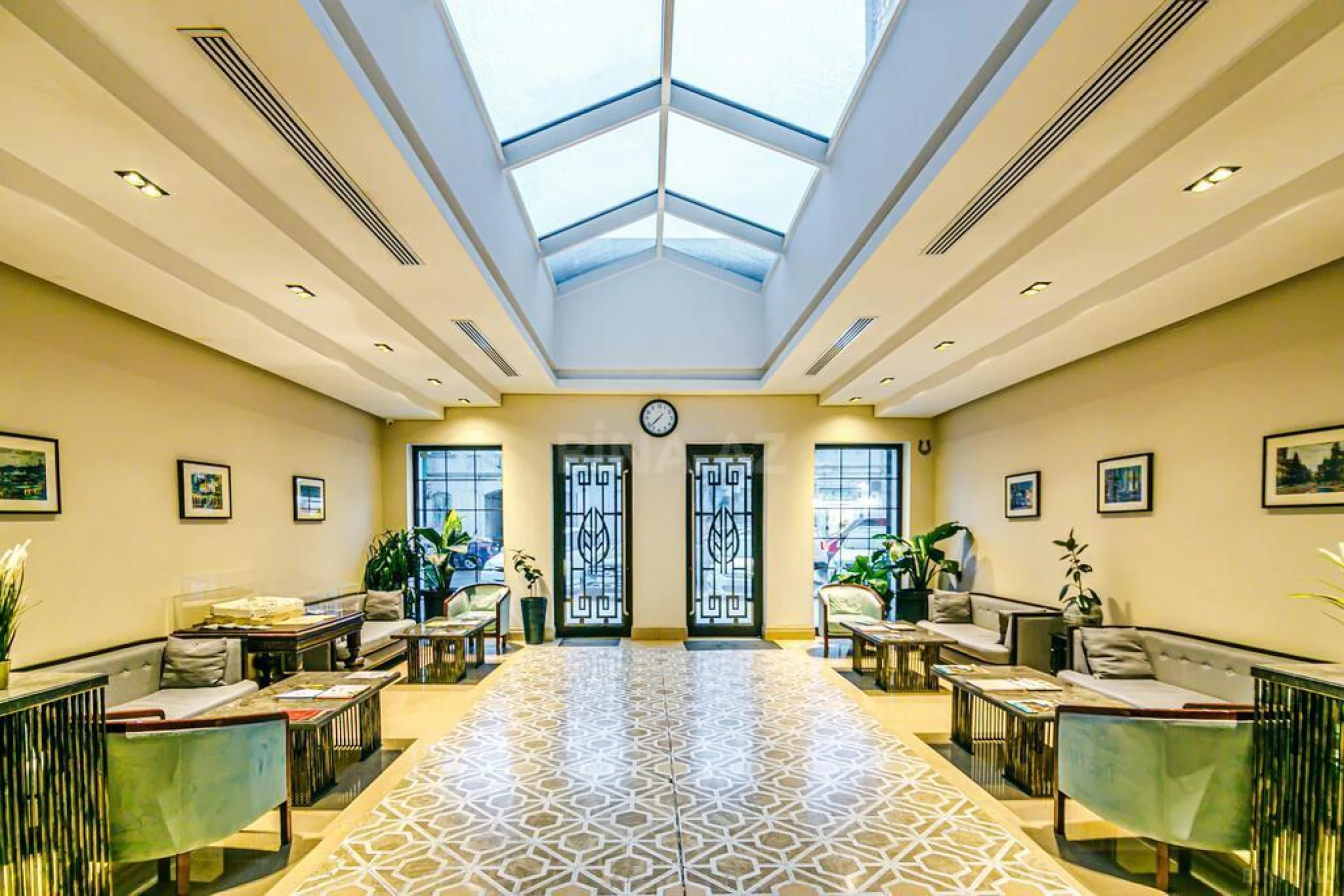 Kirayə verilir 2 otaqlı mənzil 110 m²