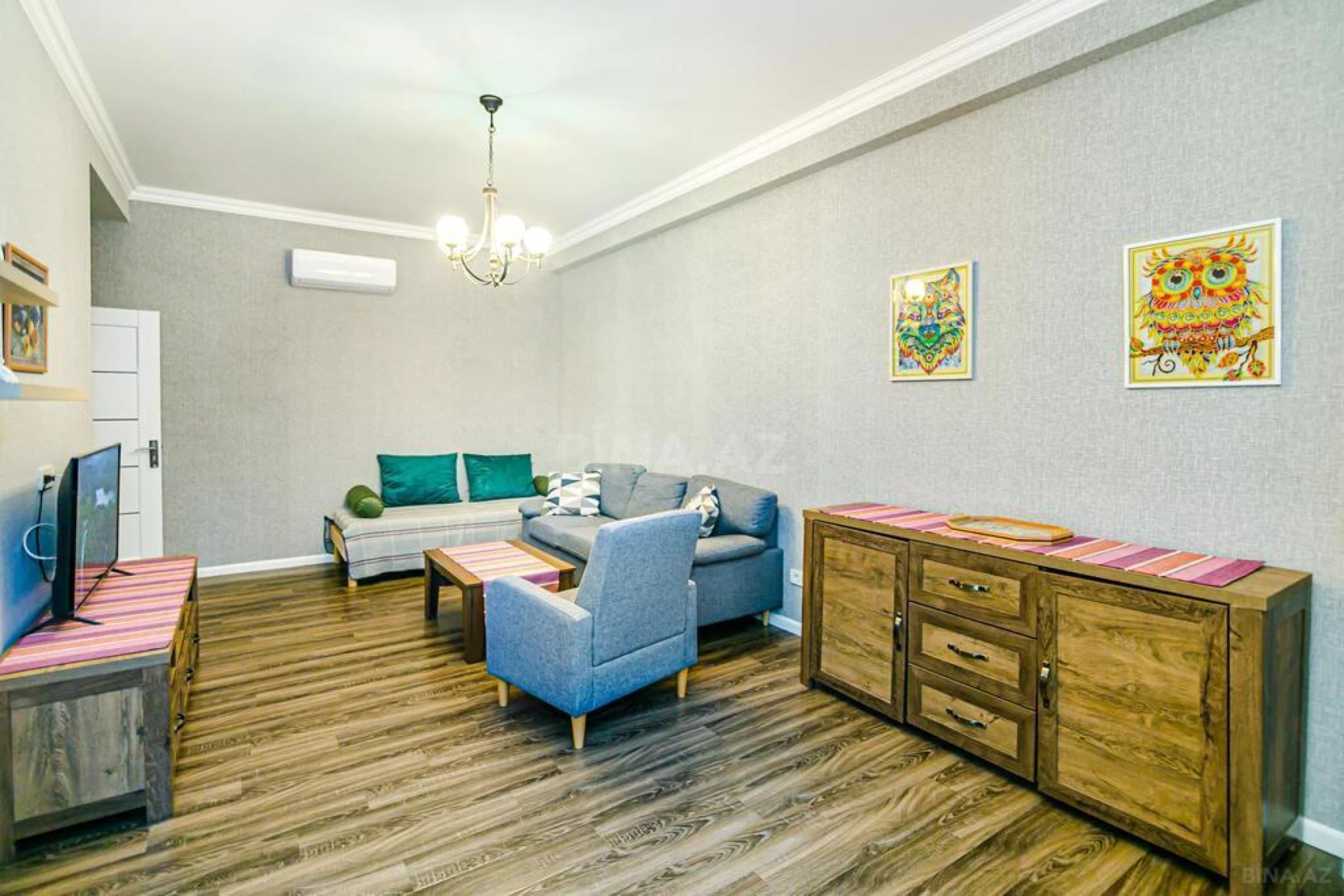 Kirayə verilir 2 otaqlı mənzil 110 m²