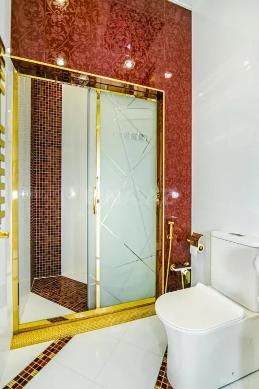 Kirayə verilir 3 otaqlı mənzil 180 m²