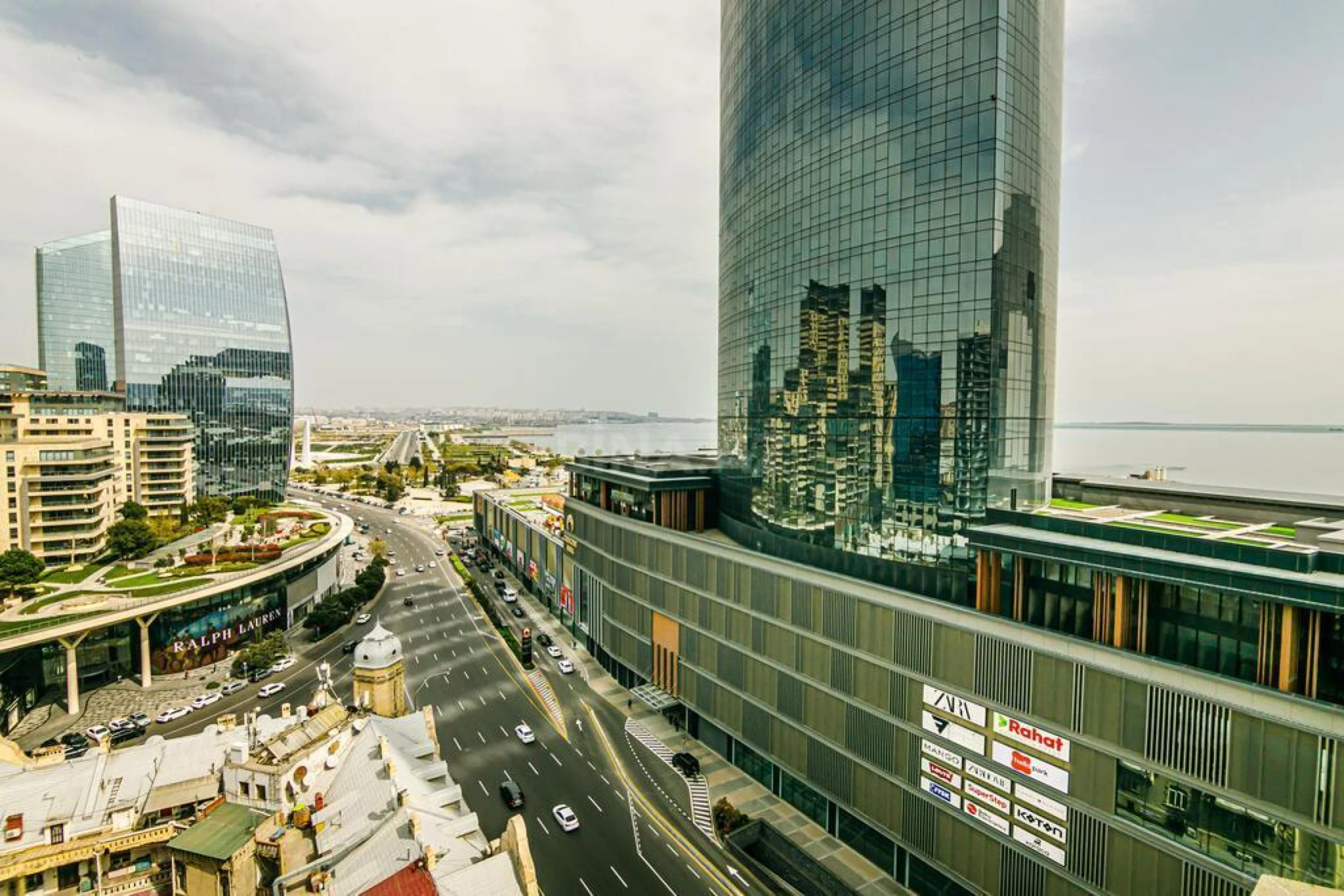 Kirayə verilir 3 otaqlı mənzil 180 m²