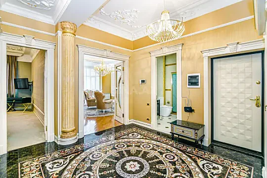 Kirayə verilir 3 otaqlı mənzil 180 m²