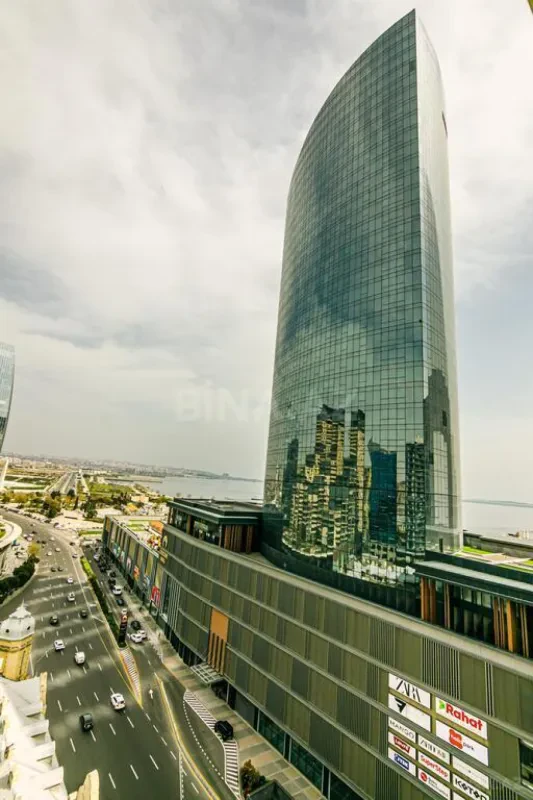 Kirayə verilir 3 otaqlı mənzil 180 m²