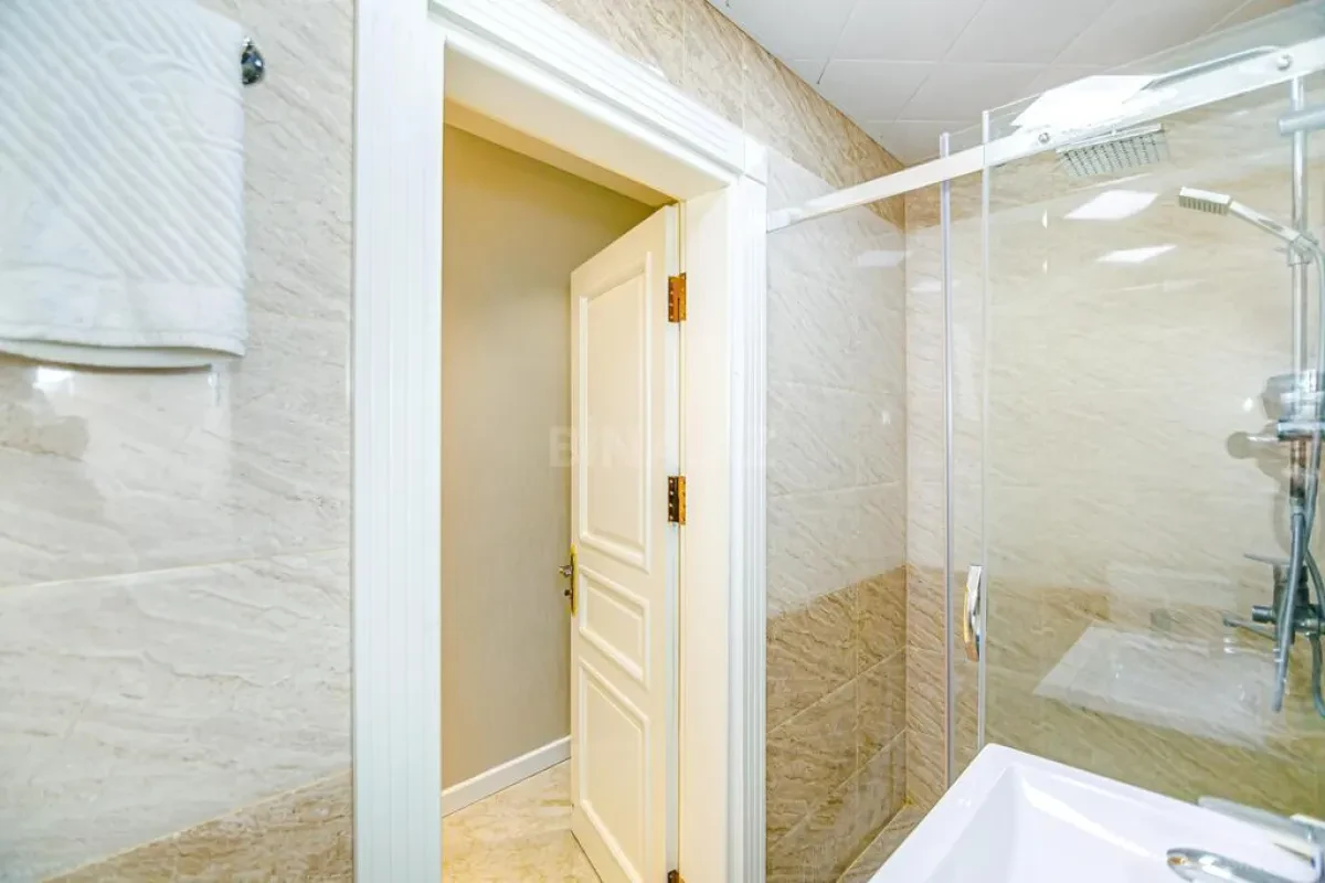Kirayə verilir 2 otaqlı mənzil 130 m²