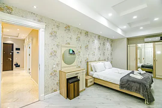 Kirayə verilir 2 otaqlı mənzil 130 m²