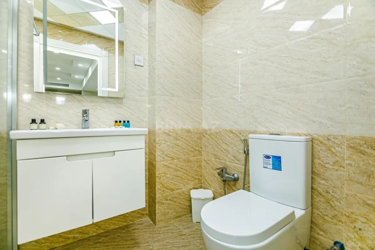 Kirayə verilir 2 otaqlı mənzil 130 m²