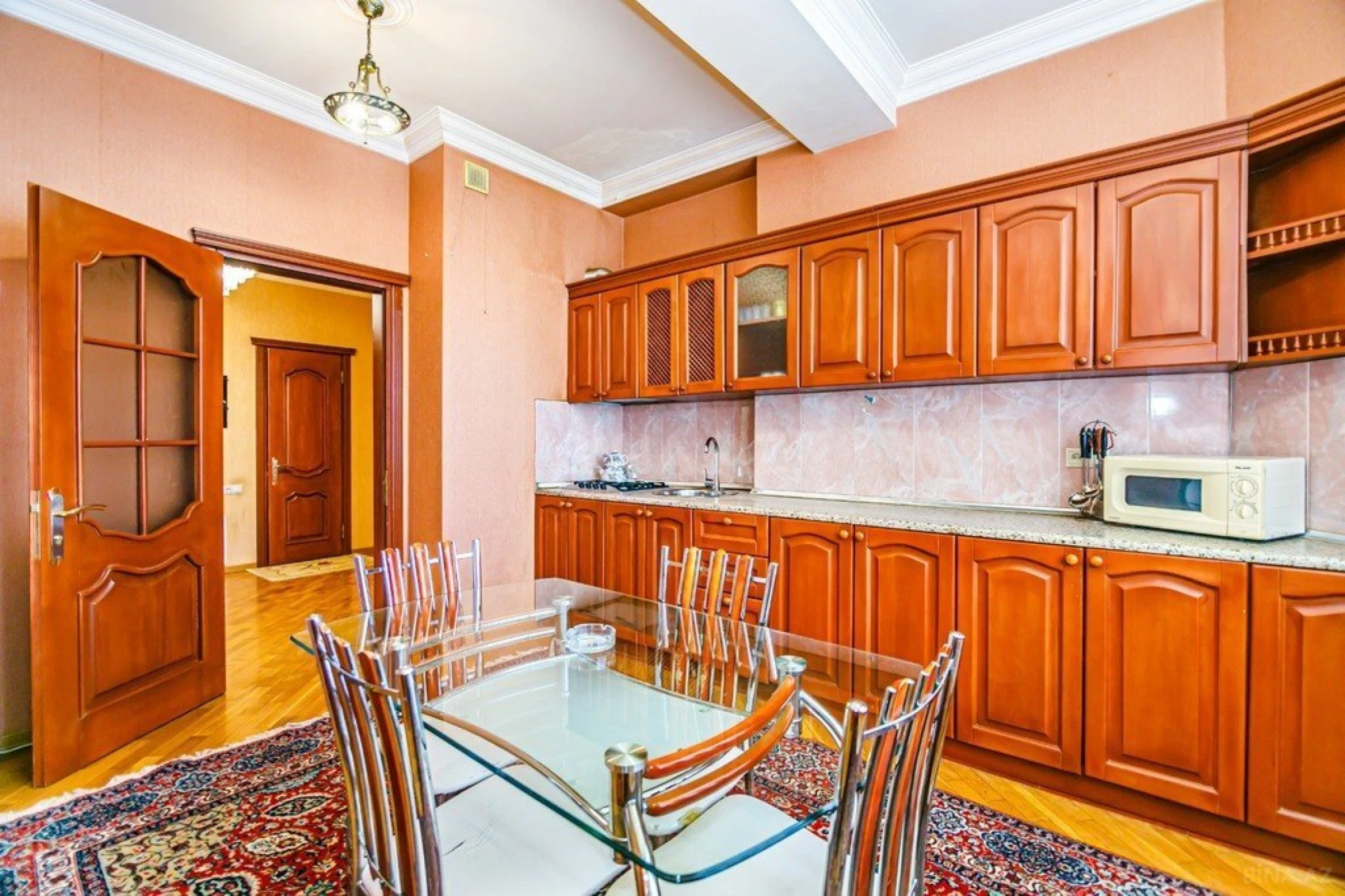 Kirayə verilir 3 otaqlı mənzil 160 m²