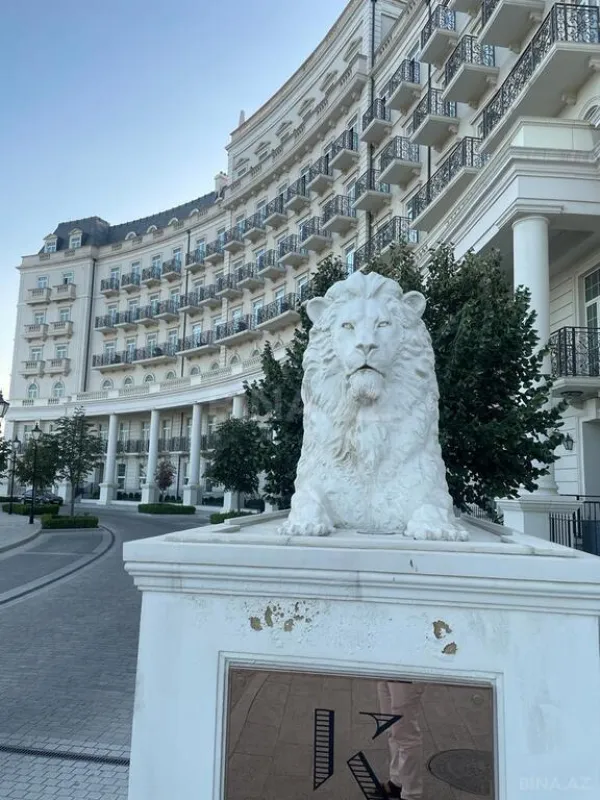 Kirayə verilir 4 otaqlı mənzil 125 m²