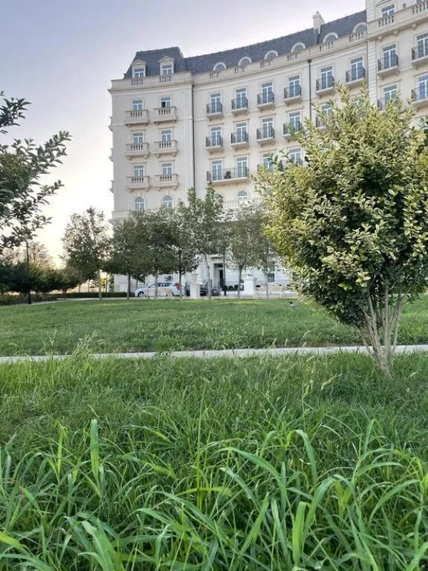 Kirayə verilir 4 otaqlı mənzil 125 m²