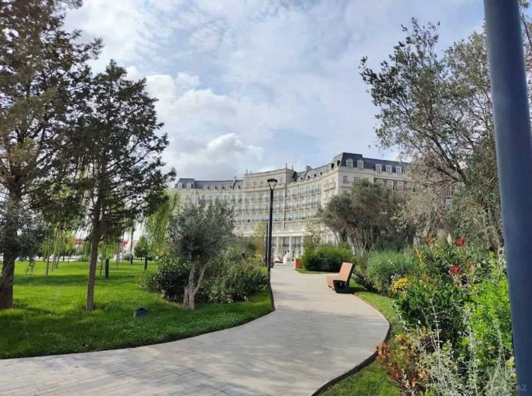 Kirayə verilir 4 otaqlı mənzil 125 m²