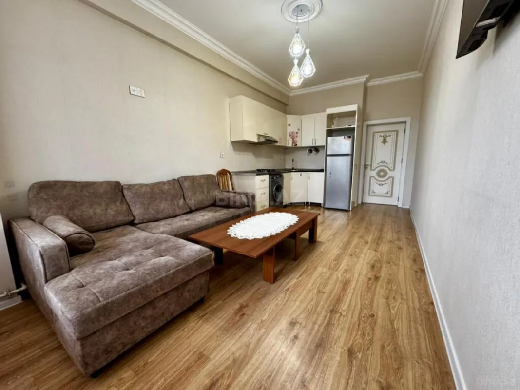 Kirayə verilir 2 otaqlı mənzil 65 m²