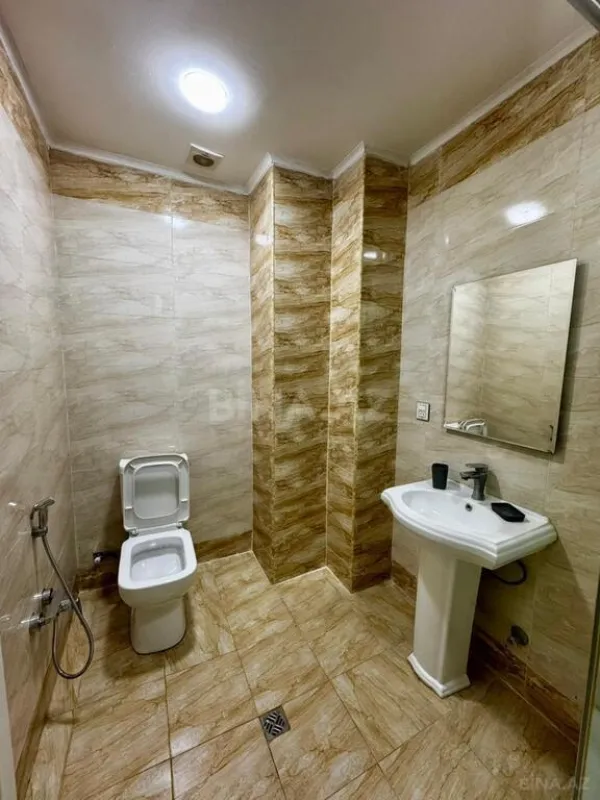 Kirayə verilir 2 otaqlı mənzil 65 m²