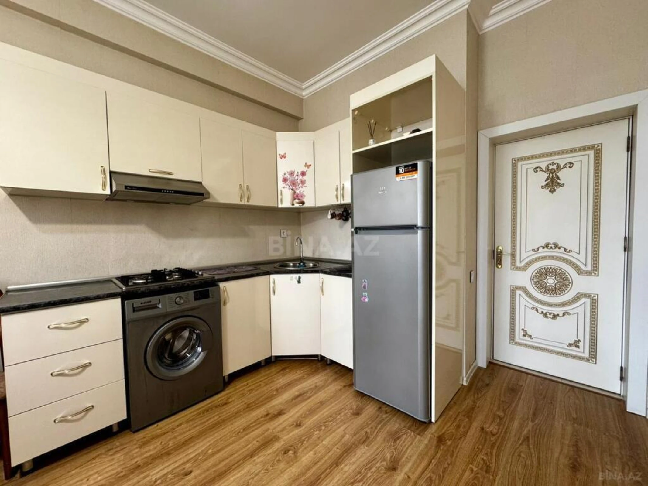 Kirayə verilir 2 otaqlı mənzil 65 m²