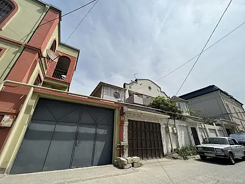 Satılır 10 otaqlı həyət evi 500 m² — Bakı, Nəsimi 10 otaq 500.00 m²