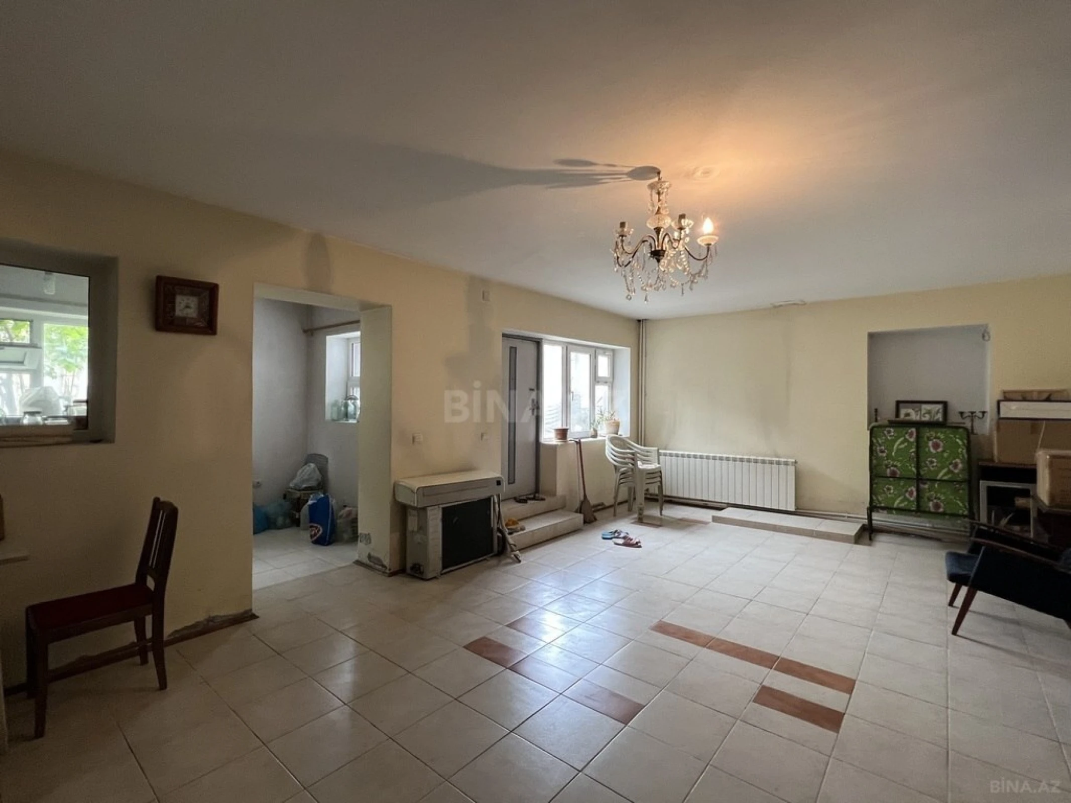 Satılır 10 otaqlı həyət evi 500 m²