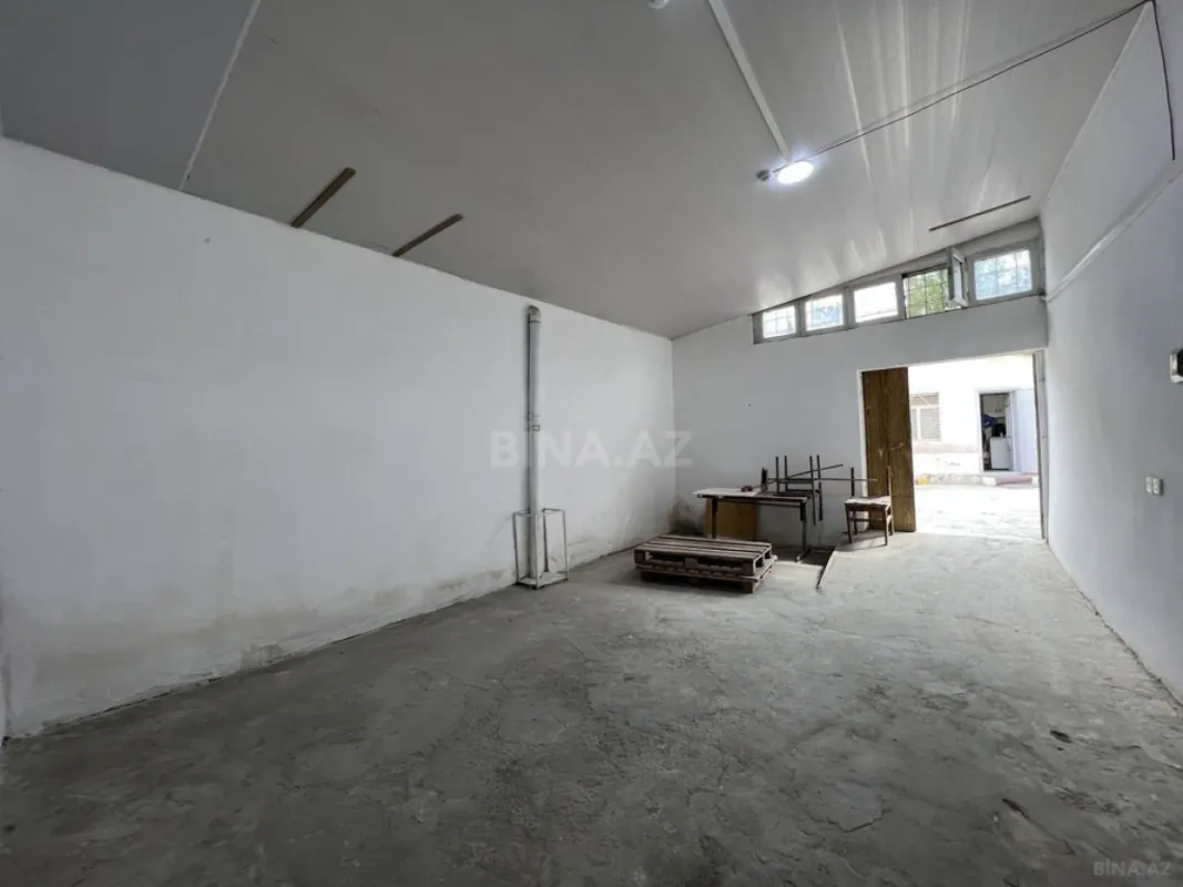 Satılır obyekt 328 m²