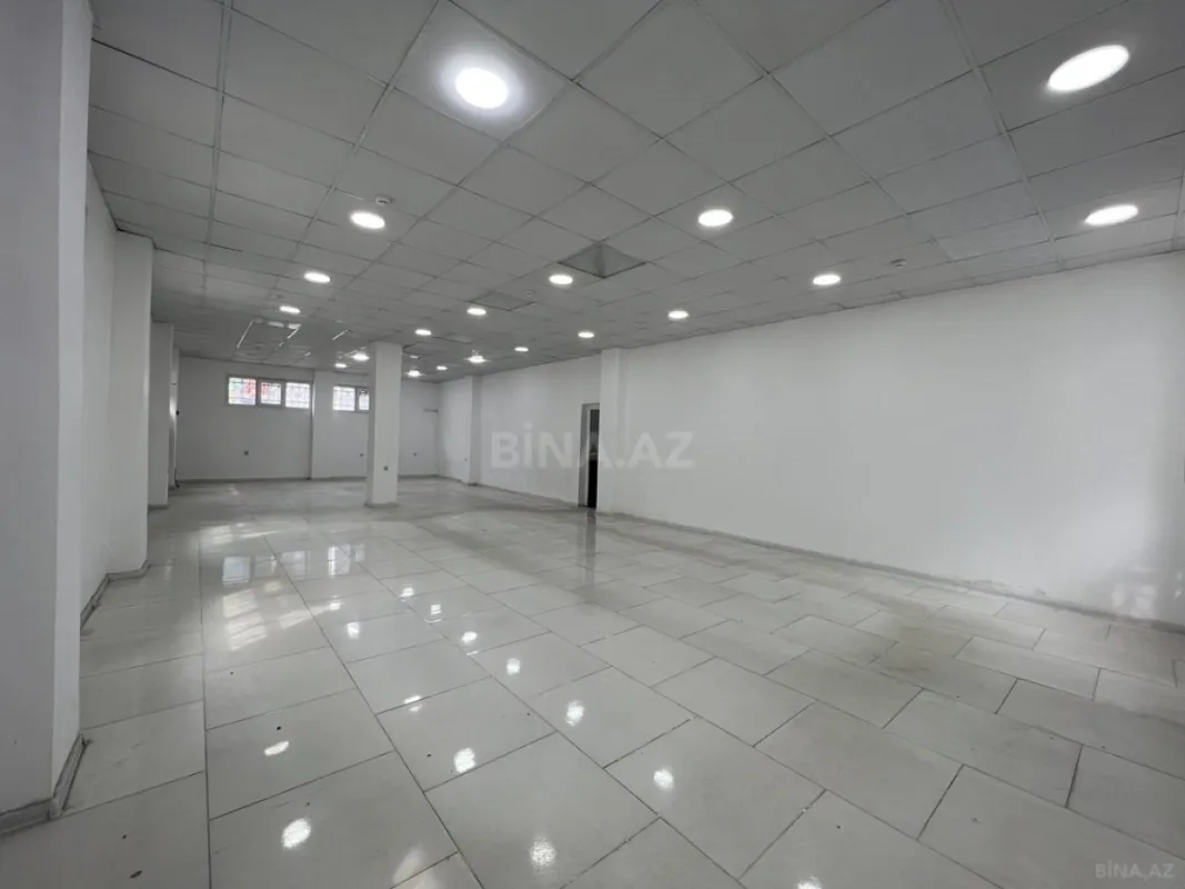 Satılır obyekt 328 m²